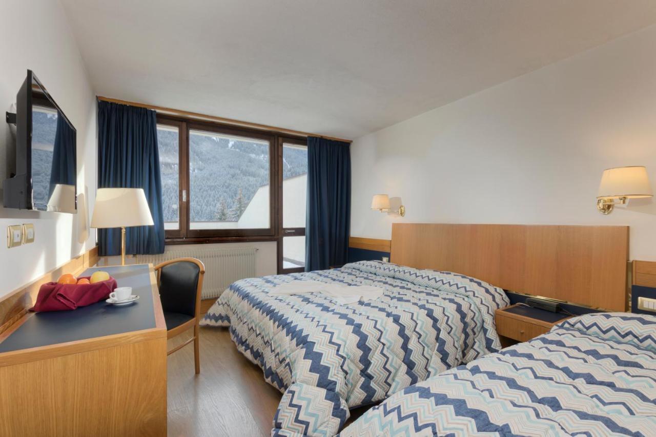 Hotel Club Regina E Fassa Mazzin Exterior foto