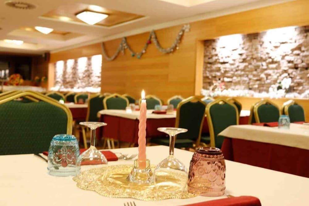 Hotel Club Regina E Fassa Mazzin Exterior foto