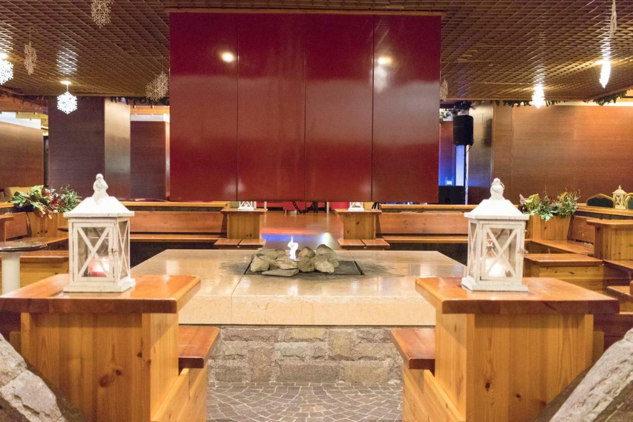 Hotel Club Regina E Fassa Mazzin Exterior foto